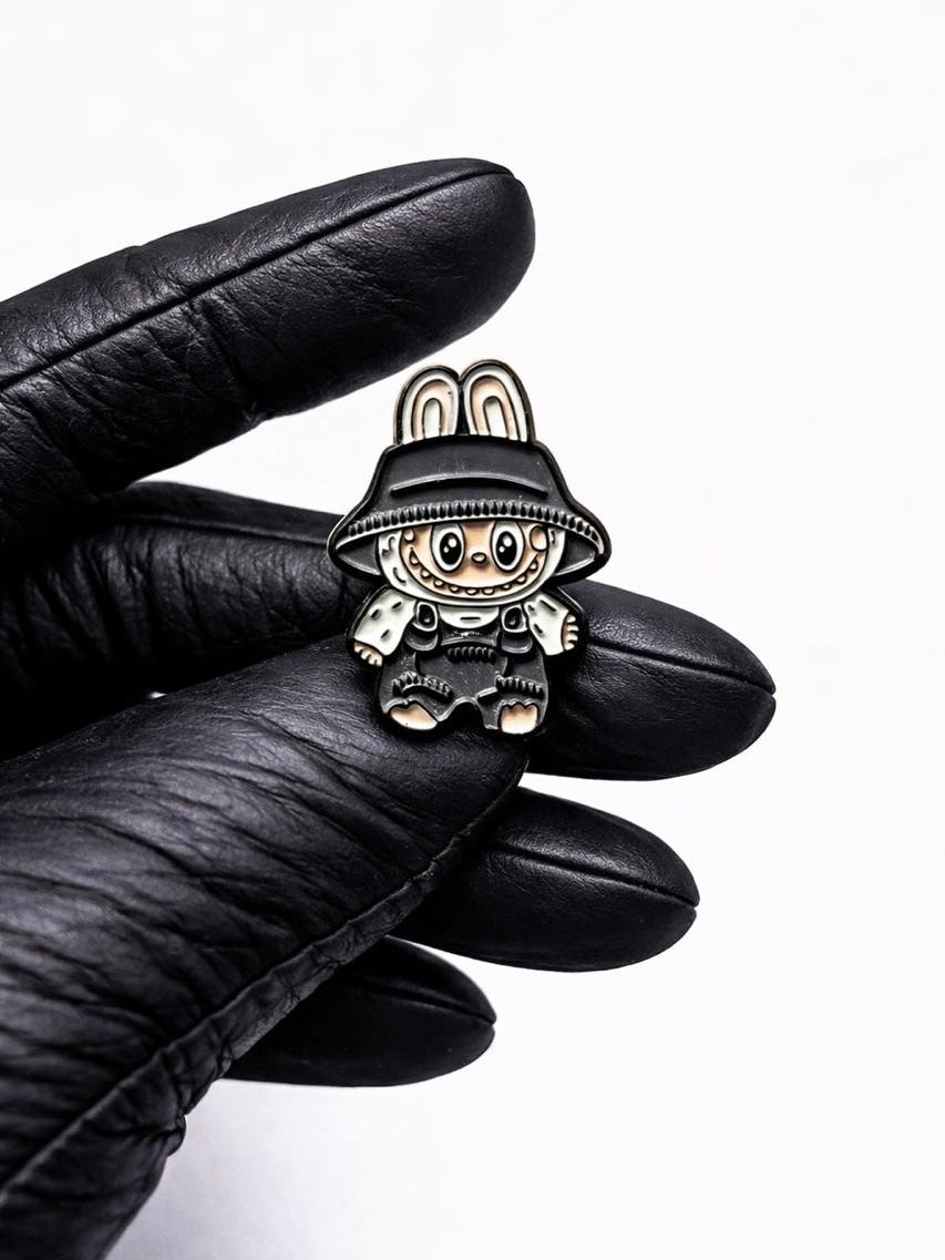 Metal Sticker #28: labubu